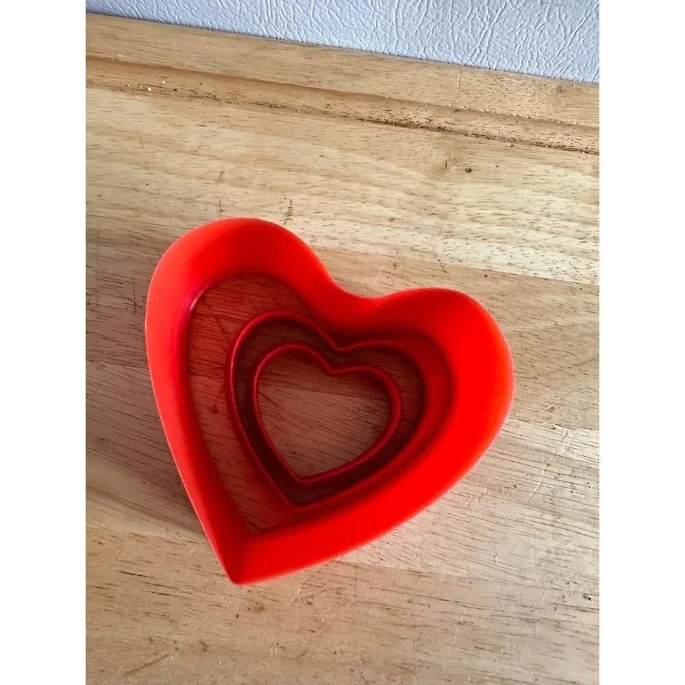 3 Cookie Cutter Red Hearts